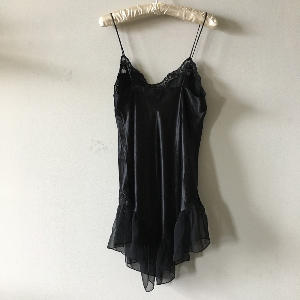 SOLD! Victoria’s Secret gold label black chemise - Picture 4 of 7
